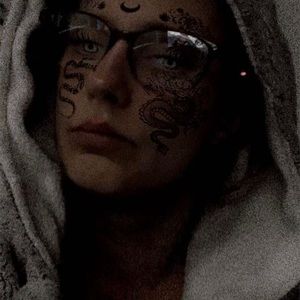 Meet your Posher, Donnaacathe